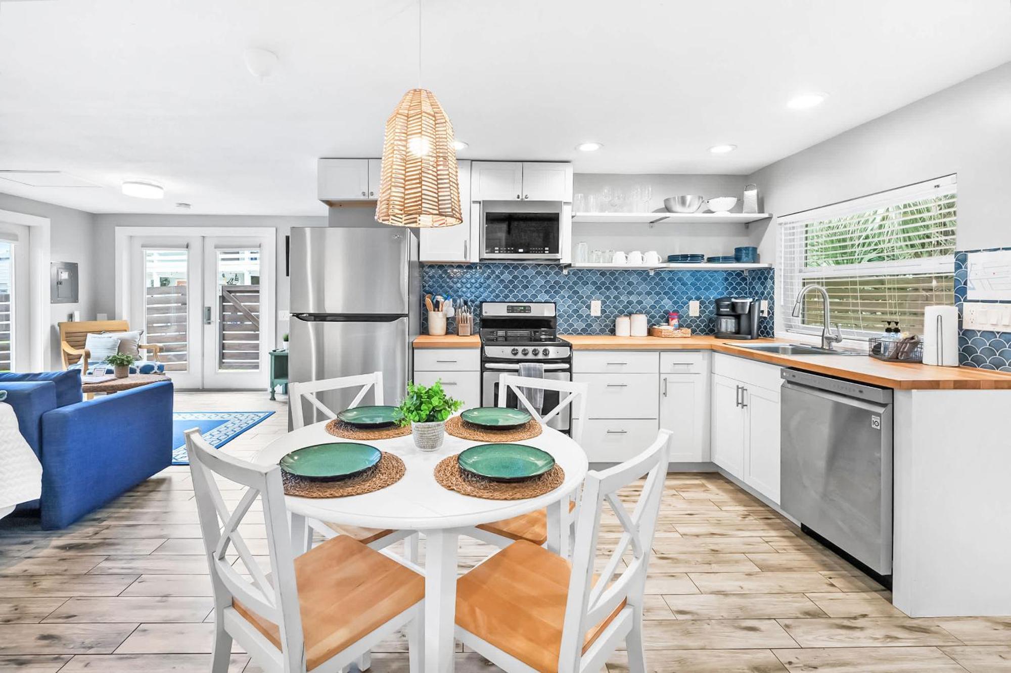 Coral Cottage, Stylish Studio Suite On Canal, Walkable To Beach, Private Parking St. Augustine Exterior photo